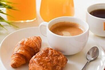 Отель Yparc Hôtel