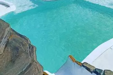 ユースホステル Pousada Santo Amaro