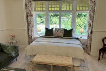 مبيت وإفطار Tanglewood House, Sheffield Tasmania