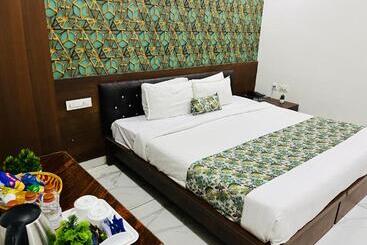 Hotel Plaza Airport Zone