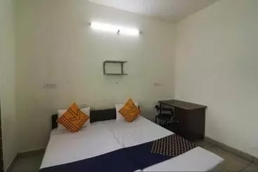 Spot On Spotlight Inn Hotel And Restaurant