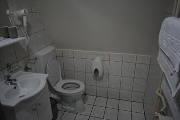 تختخواب و صبحانه Pansion Zlatna Zita