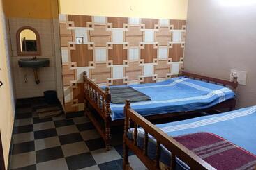 Hotel Padmambika Lodge