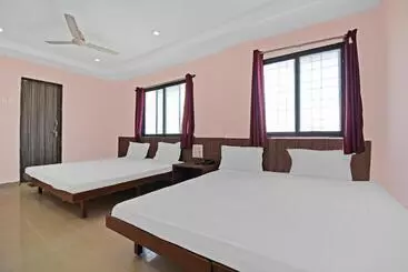 Spot On Hotel Om Residency