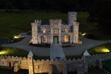 مبيت وإفطار Clanrye House Guest Accommodation