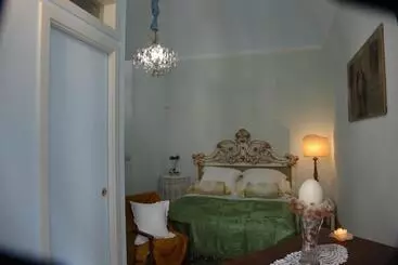 Bed & Breakfast Locus Amoenus Luxury Rooms