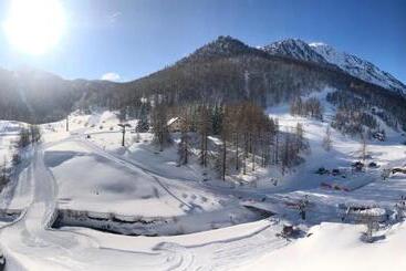 هتل Piccolo Chalet