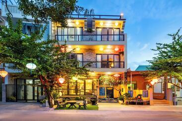 هتل آپارتمان Hannah S House