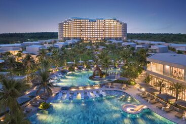 בית מלון כפרי Ixora Ho Tram By Fusion