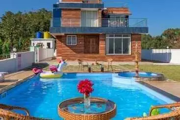 Hotel Stay Serene Luxury