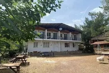 هتل آپارتمان Aley's Home Apart