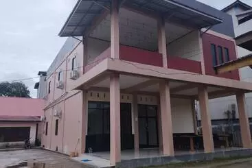 Hotelli Fanilly Guest House Marabahan By Oyo