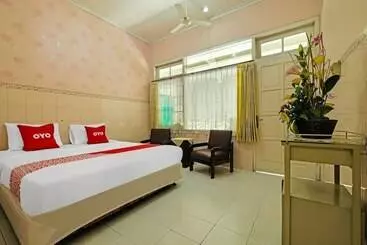 Hotel Griya Raharja Guest House Syariah By Oyo