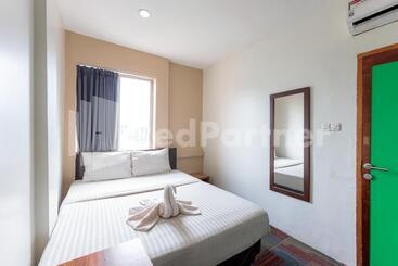 هتل Ichiza Room Redpartner