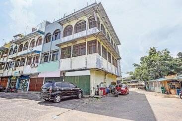 هتل Spot On 92192 Hana Staynearnagoya Hill Mall