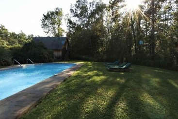 هتل Chesapeake Inn Of Lenox