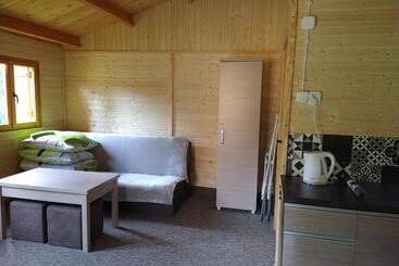 호텔 Dom Wczasowy Pięciu Pomostów I Domki Letniskowe