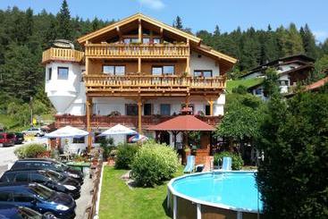 هتل Krösbacher Hof