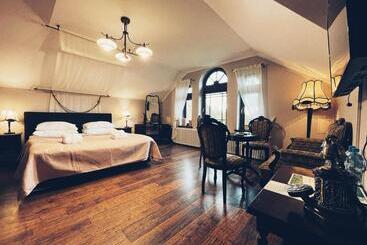 هتل Pensjonat Pod Jemiołą