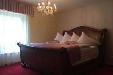 فندق Pod Zámkom