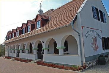 酒店 Szél Fiai Fogadó