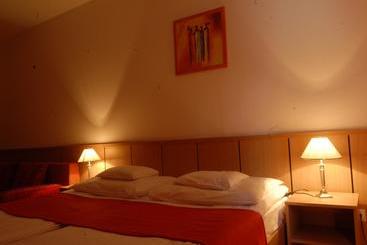 酒店 Park  & étterem, Nagyatád