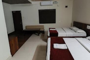 Hotell Lighthouse Beach Resort, Padu