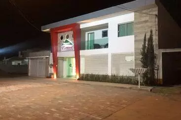 ホテル Pousada Mineira Sjb