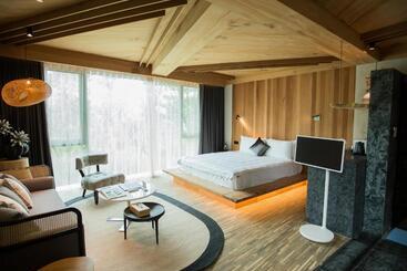 استراحتگاه The Forest Museum