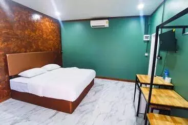 Pension บ้านไร่แสงจันทร์ รีสอร์ท