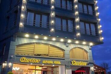 Carti̇er Luxury Otel