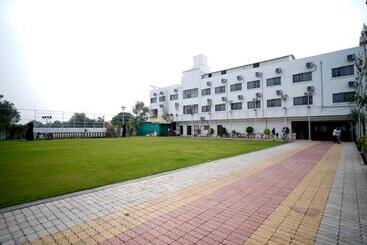 Otel Aarti Celebration