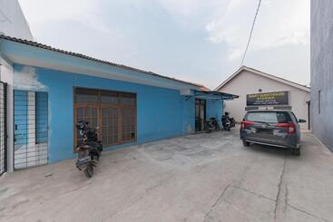 Hotel Reddoorz Syariah Near Alun Alun Palimanan