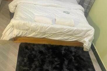 ホテル The First Royal Tour Lodge