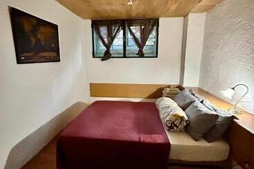 تختخواب و صبحانه Hostel Bohemian