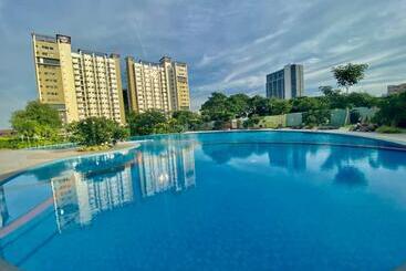 Aparthotel Studio With Balcony