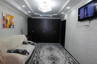 هتل آپارتمان однокомнатная квартира, новая! улица касымалы баялинова 180