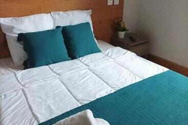 旅馆 Auberge De Mourjou