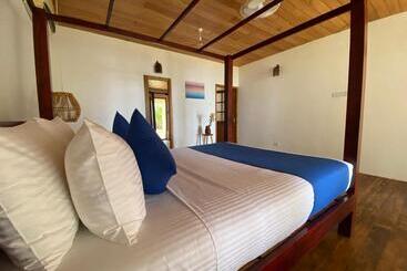 בית מלון כפרי Sea Breeze Villa Ahangama