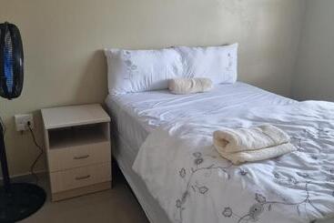 Pension Airport Airbnb Family Units