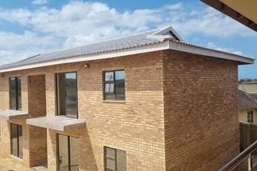 Majatalo Airport Airbnb Family Units