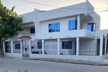 پانسیون Hostal Casa Blanca