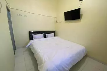 Otel Spot On 93452 Wulan Homestay 2 Syariah