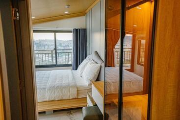 ホテル Xuân Home