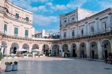 پانسیون Le Plaisir Luxury Room Con Vasca Idromassaggio