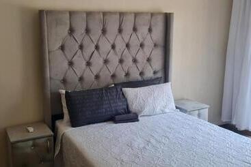 Pensionat Streetview Suites