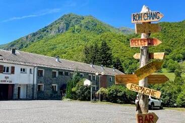 La Baleine Blanche Hostel