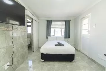 Pensione 16 On 7th Guesthouse Summerstrand