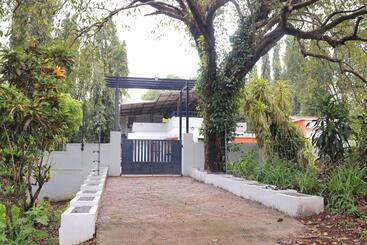 Panzió The Kannur Club Aralam Guest House