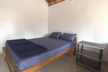 Revibe Beach Hostel Gokarna